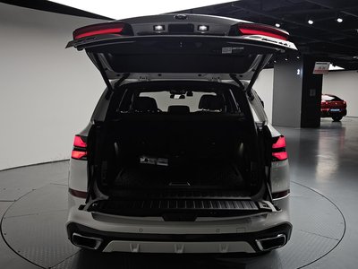 2025 BMW X5 thumbnail 36