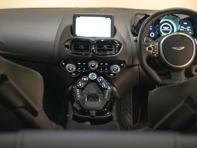 ASTON MARTIN VANTAGE - 3