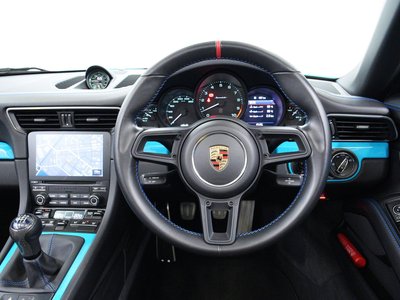 صورة 10 لـ 2020 Porsche 911