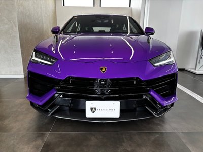 LAMBORGHINI URUS - 4