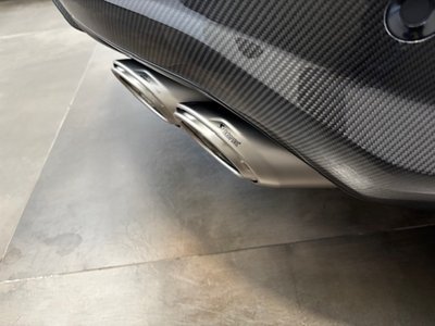 LAMBORGHINI URUS - 6