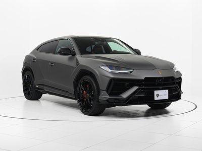 LAMBORGHINI URUS - 1