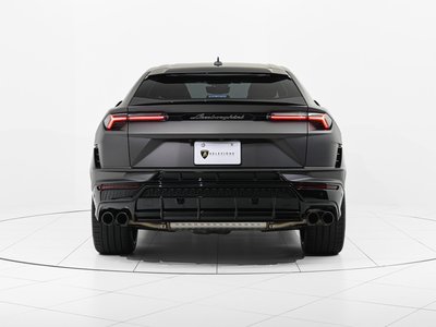 LAMBORGHINI URUS - 7