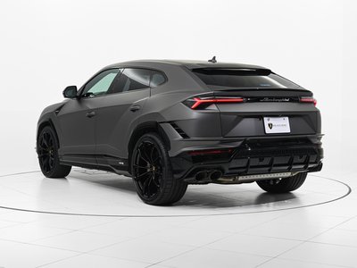 LAMBORGHINI URUS - 6