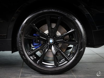 2023 BMW X7 thumbnail 39