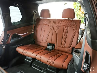 2023 BMW X7 photo 7