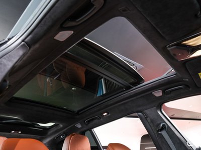 2023 BMW X7 photo 8