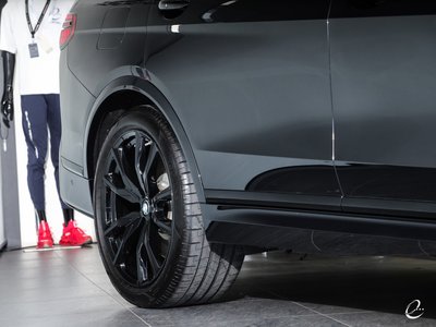 2023 BMW X7 thumbnail 24