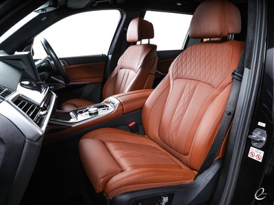2023 BMW X7 photo 5