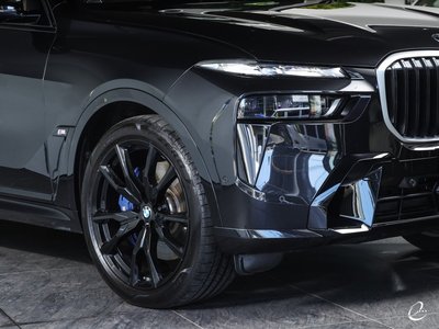 2023 BMW X7 thumbnail 21