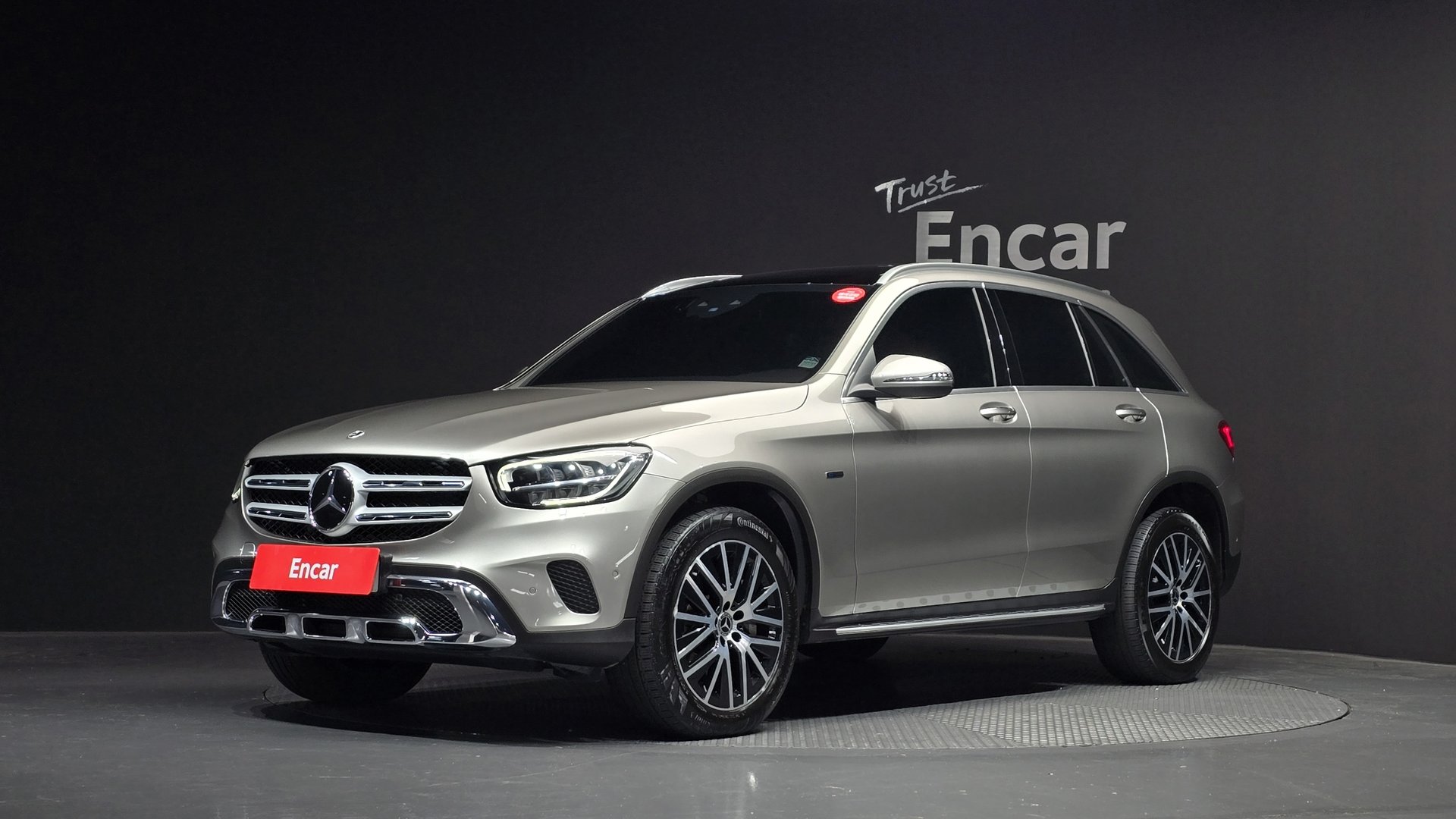 MERCEDES-BENZ GLC - View 1