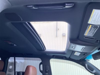 TOYOTA LAND CRUISER 200 - 7