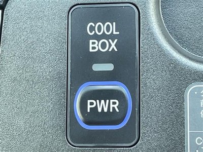 TOYOTA LAND CRUISER 200 - 10