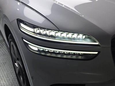 صورة 9 لـ 2025 Genesis GV70