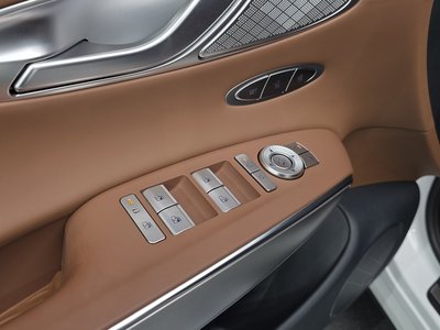 2025 Genesis GV70 — миниатюра 29
