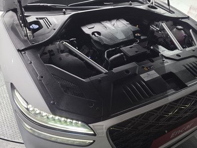 صورة 7 لـ 2025 Genesis GV70