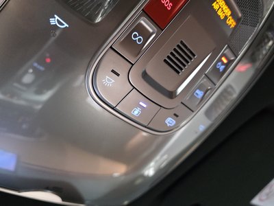 2025 Genesis GV70 — миниатюра 22