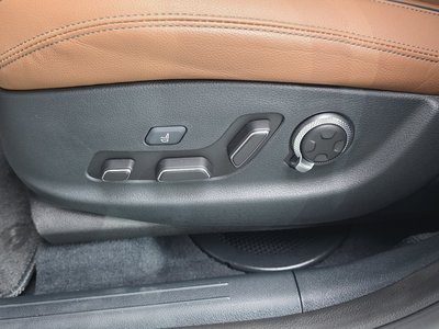 2025 Genesis GV70 — миниатюра 32