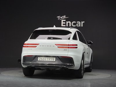 صورة 4 لـ 2025 Genesis GV70