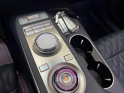 2022 Genesis GV70 photo 10