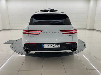 2022 Genesis GV70 photo 2