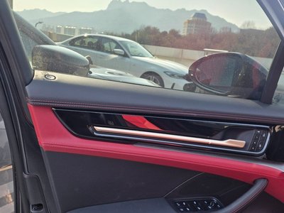 PORSCHE PANAMERA - 8