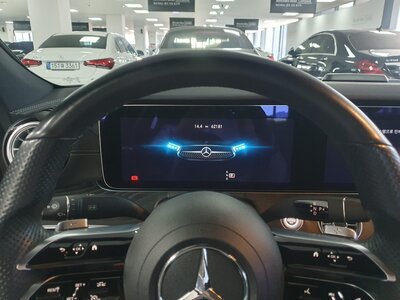 MERCEDES-BENZ CLS - 8