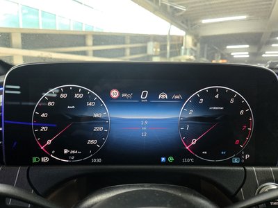 MERCEDES-BENZ E-CLASS - 7