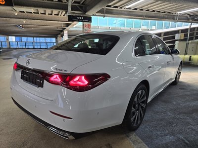 MERCEDES-BENZ E-CLASS - 3