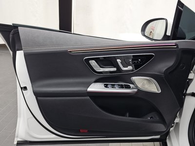2023 Mercedes-BENZ EQE thumbnail 14