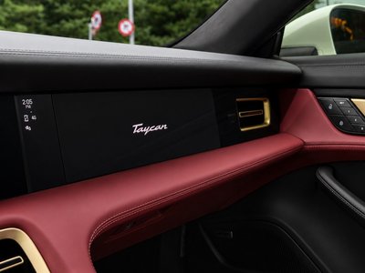 2023 Porsche TAYCAN — миниатюра 16