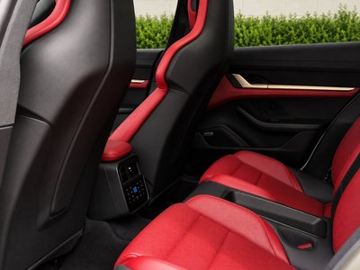 2023 Porsche TAYCAN — миниатюра 13