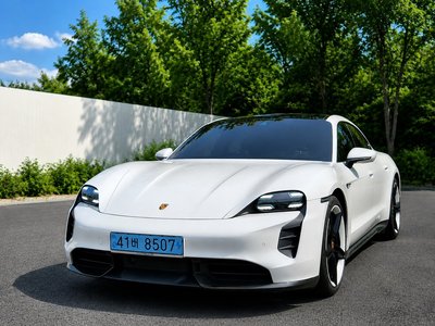 2023 Porsche TAYCAN 照片 1