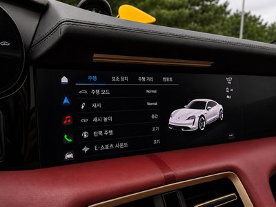 2023 Porsche TAYCAN — миниатюра 19