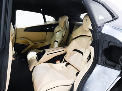 2024 Ferrari PUROSANGUE 照片 4