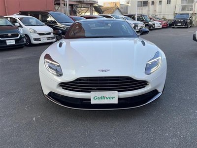 ASTON MARTIN DB11 - 8