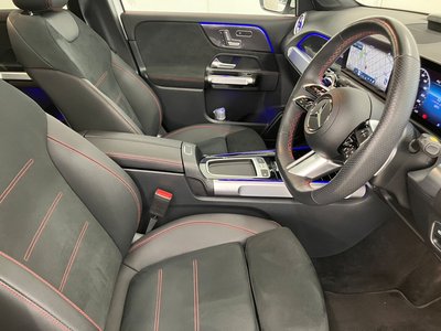 MERCEDES-BENZ GLB - 10