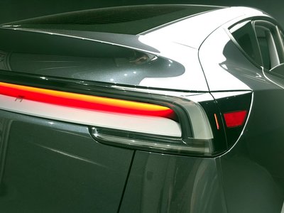 TESLA MODEL Y - 10