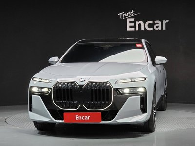 BMW 7 SERIES - 2
