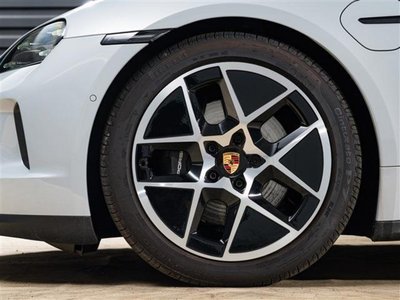 2024 Porsche TAYCAN 照片 6