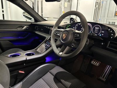 2024 Porsche TAYCAN 照片 11