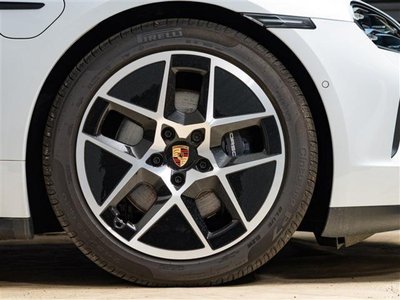 2024 Porsche TAYCAN 照片 9
