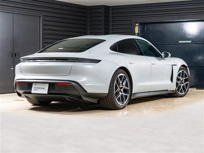 2024 Porsche TAYCAN 照片 3