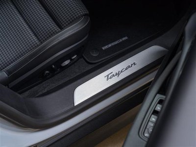 2024 Porsche TAYCAN 照片 15
