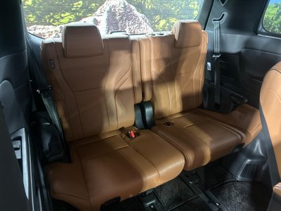 صورة 10 لـ 2025 Toyota VELLFIRE