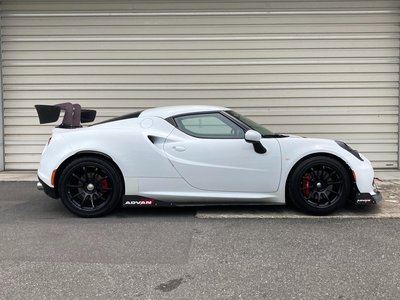 2015 ALFA Romeo 4C — фото 5