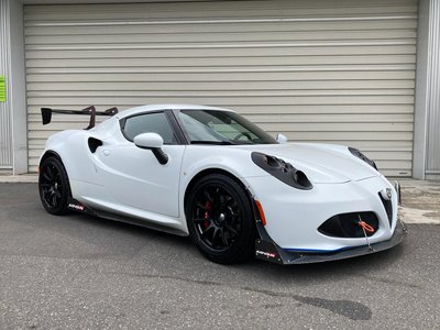 2015 ALFA Romeo 4C — фото 3