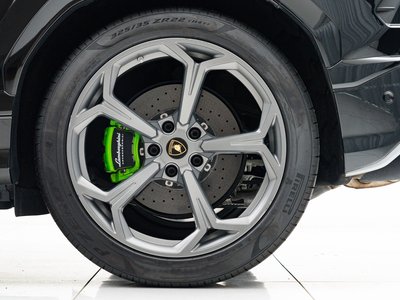 صورة 8 لـ 2019 Lamborghini URUS