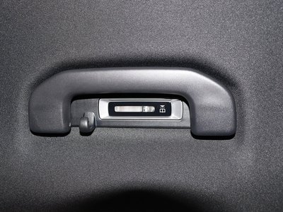 صورة مصغرة 36 لـ 2025 MERCEDES-BENZ C-CLASS
