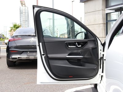 صورة مصغرة 47 لـ 2025 MERCEDES-BENZ C-CLASS